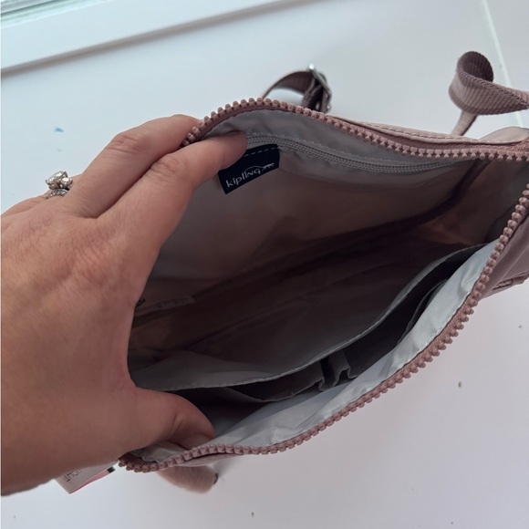 NWOT Kipling Dusty Taupe Messenger Bag - Picture 10 of 10
